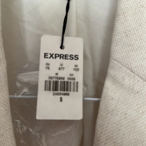 New Woman’s Express Blazer Cream Size Small - New With Tags* - Picture 7 of 7